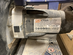 Пила торцовочная Dexter Power J1GZP1210D